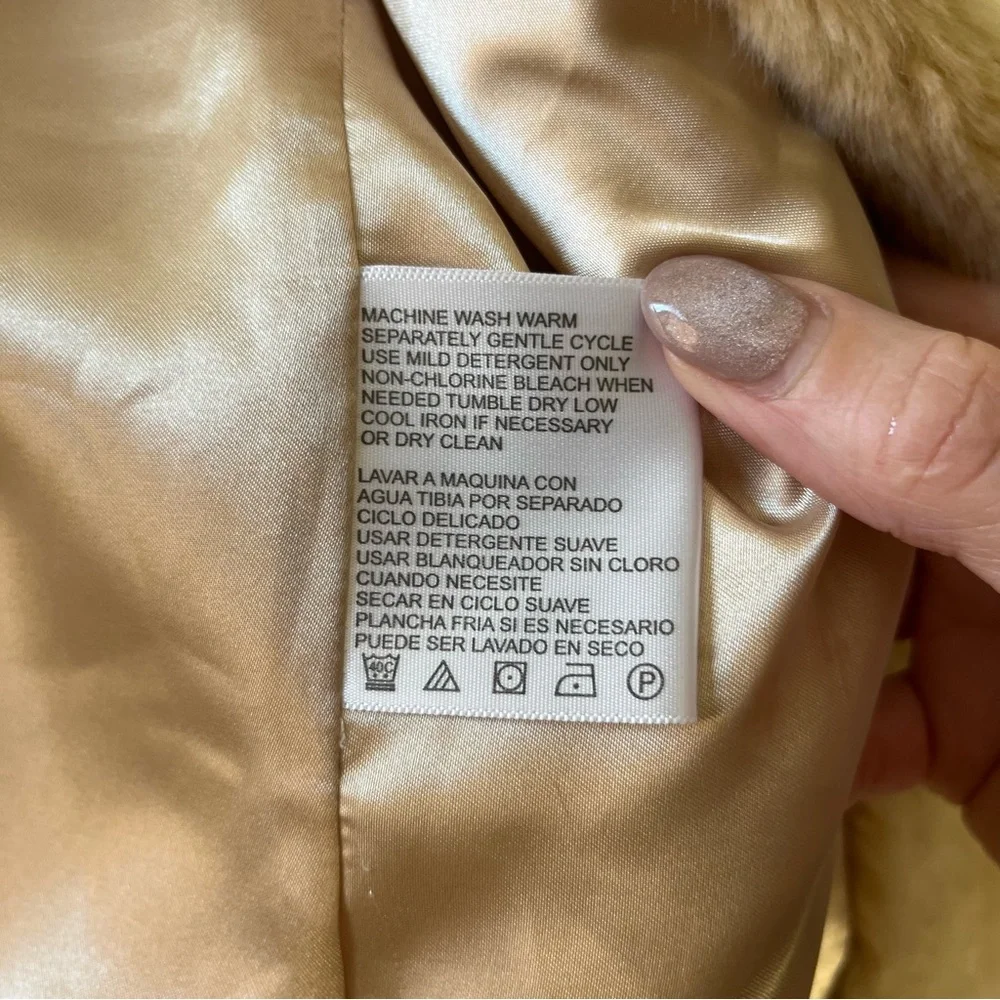 Kristen Blake Faux Fur Cream Vest, size large, like new condition - Picture 9 of 9